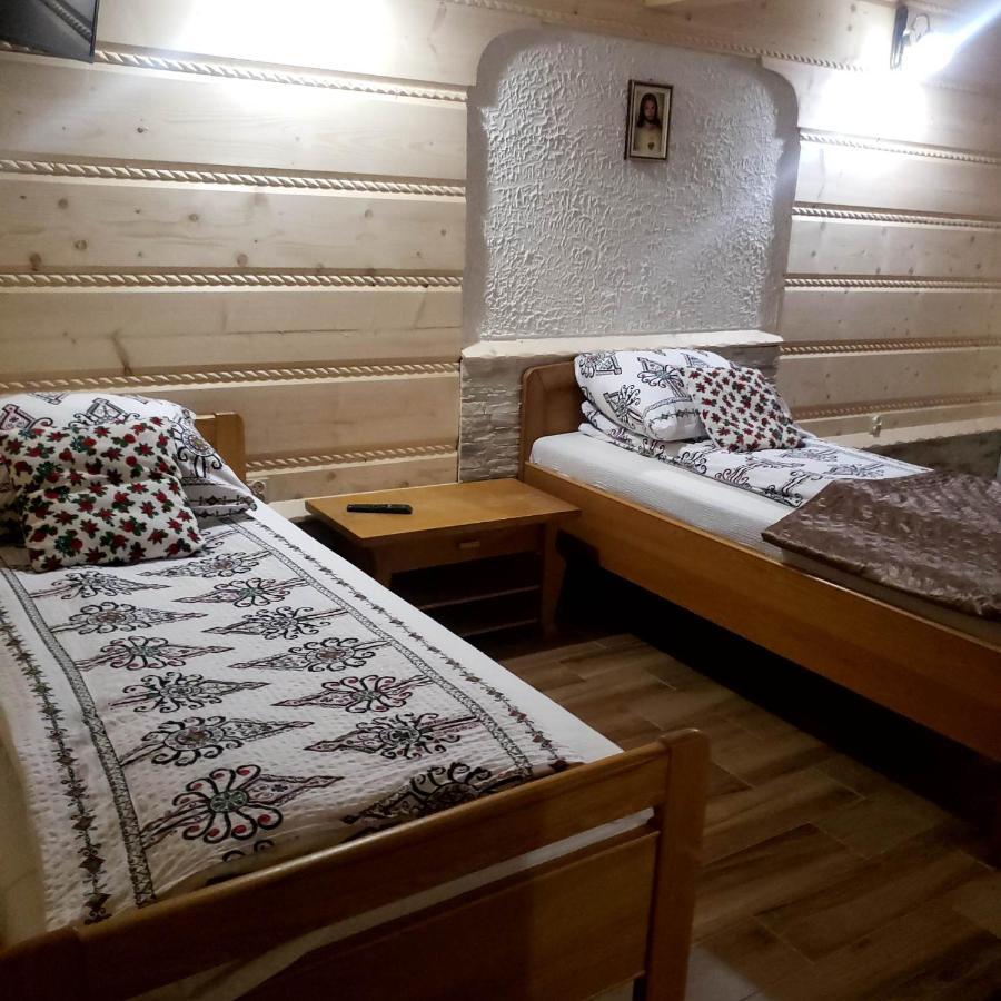 U Huraja Groń Kültér fotó